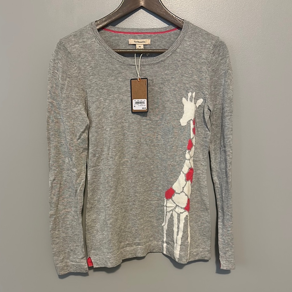 G.H. Bass & Co. Gray Crew Neck Sweater with Giraffe Design XS
